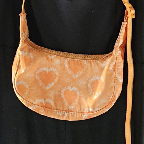 Orange Heart Pattern Crossbody Bag - Unbranded - Picture 4 of 9